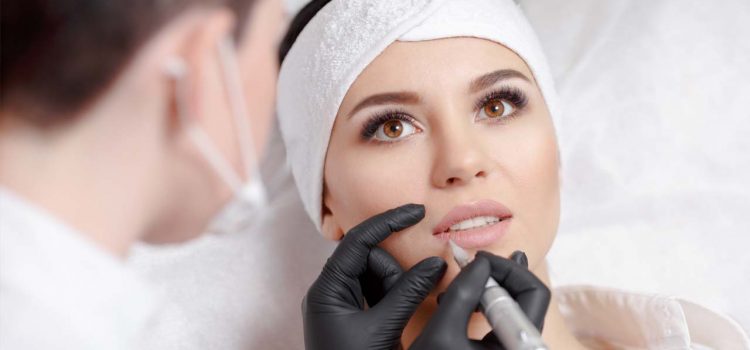 Lippen Permanent Make-up Essen